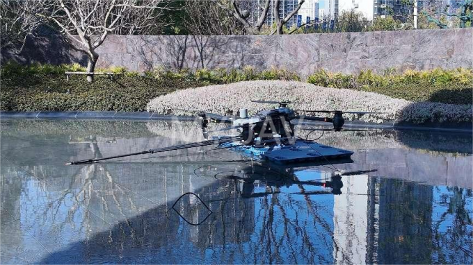 [MYUAV FC Dual Tethered Aerial Cleaning Drone] Innovative building ...