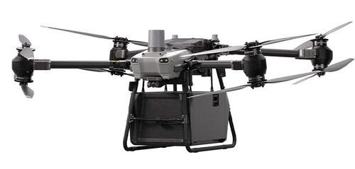 Latest company news about FC30 tethered drone for cleaning wall DJI FlyCart 30 tethered drone by MYUAV max. Flight height 240m