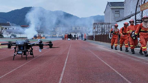 Latest company news about Intelligent and efficient firefighting partner: unveiling the cooperation between MYUAV drone and firefighting