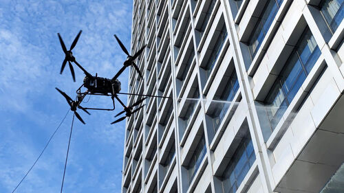 Latest company news about MYUAV FC30X dual tethered 120 metre high altitude cleaning drone