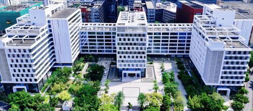 Latest company news about Facade Cleaning at Tsinghua Unisplendour Information Port: A Step Towards Standardized High-Altitude Operations