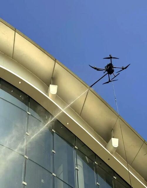 Latest company news about No More Worries About Commercial Street Building Cleaning! MAIYOUWEI M400X Fixes "High-Risk, Low-Efficiency" – Choose Confidently