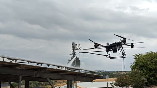 Latest company news about MYUAV FC30 Dual Tethered High-Altitude Cleaning Drone Completes PV Panel Cleaning Project in the Middle East
